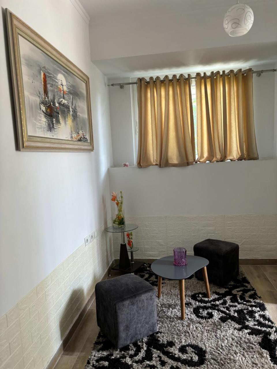 Guest House Adi Hoxha Berat Zewnętrze zdjęcie