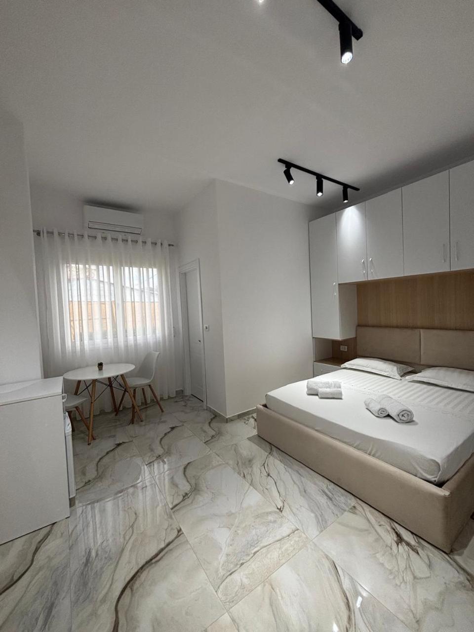 Guest House Adi Hoxha Berat Zewnętrze zdjęcie